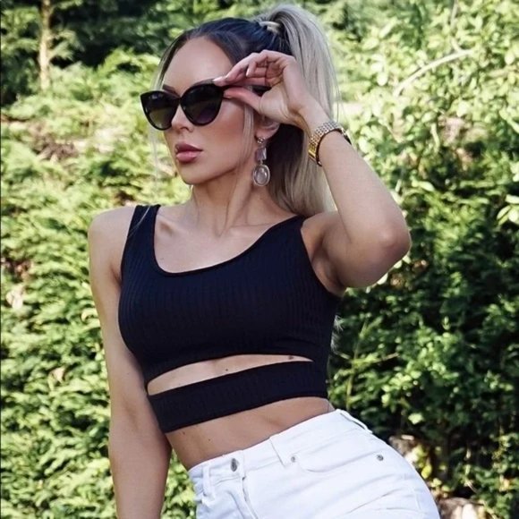 Tops - Black Sleeveless Cutout Crop Top